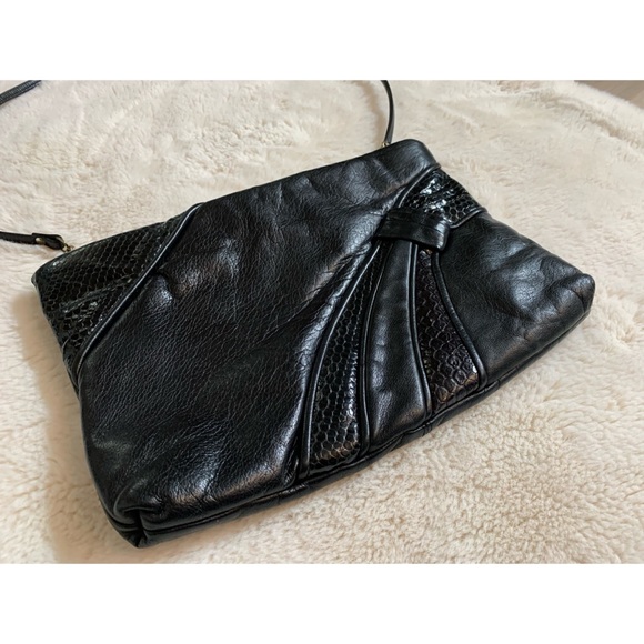 Designer black faux leather handbag. - Picture 3 of 11